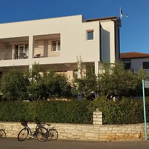 alida-apartments-room-with-sea-view.in-istria.net/