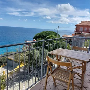 una-finestra-sul-mare-home-1.hotelitalianriviera.com/